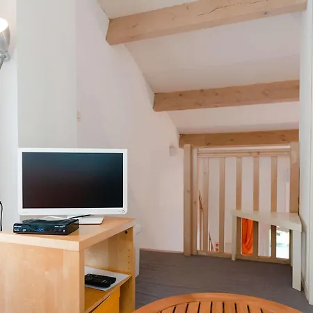 Pavillon Climatise 3 Pieces Avec Piscine, Terrasse, Parking, Et Television - 4 Couchages - Fr-1-409-3 Narbonne-Plage
