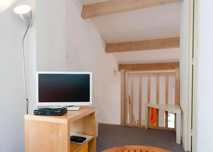 Pavillon Climatise 3 Pieces Avec Piscine, Terrasse, Parking, Et Television - 4 Couchages - Fr-1-409-3 Narbonne-Plage